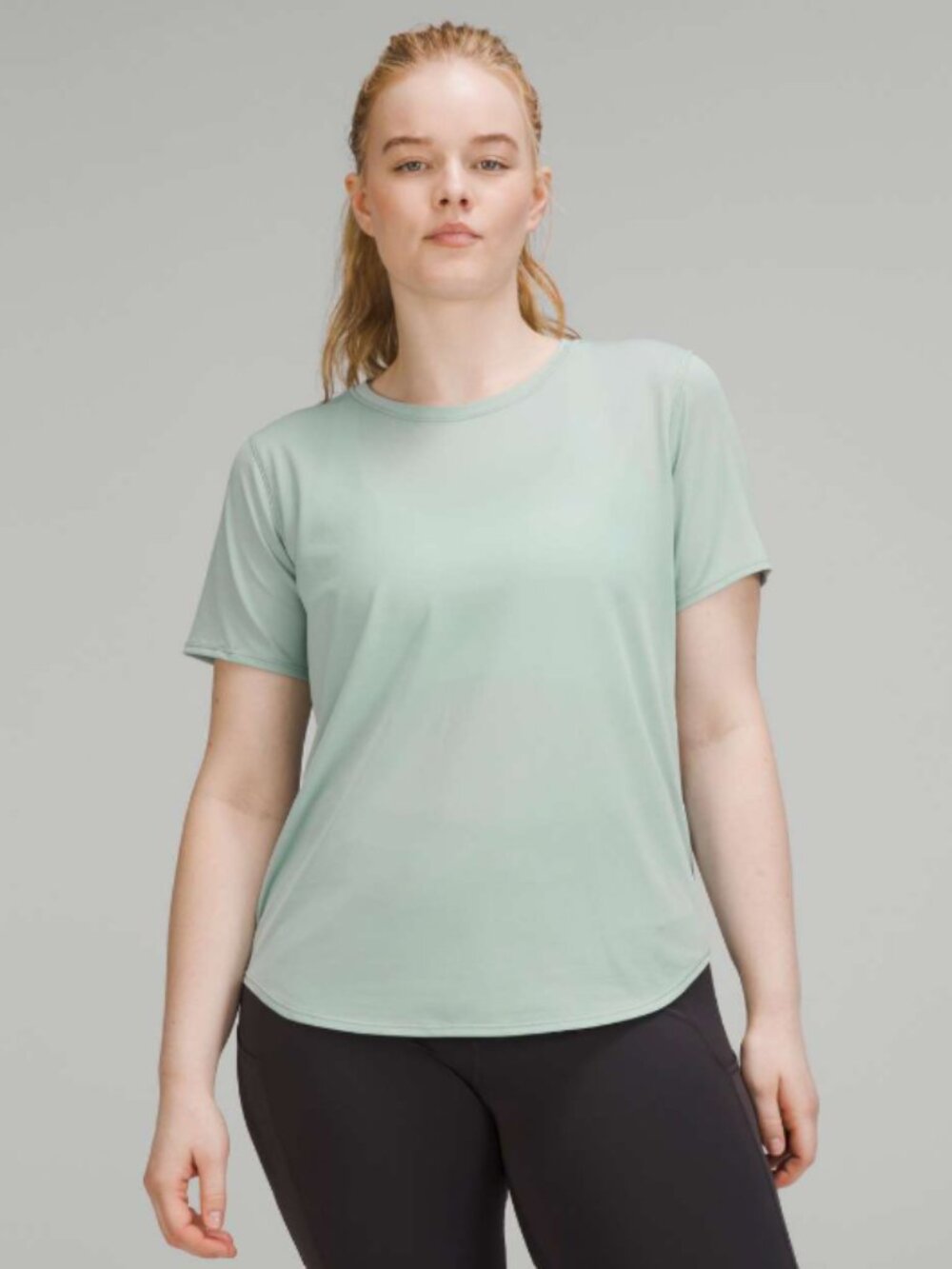 Lululemon High-Neck Running and Training T-Shirt Silver Blue Size 6 W3EOGS